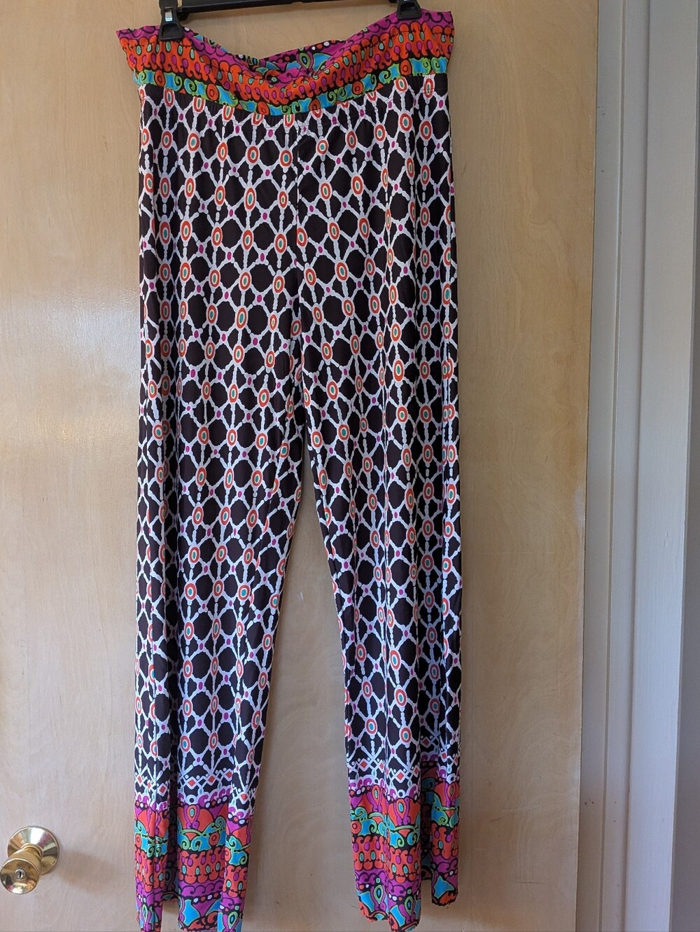 EUC Trina Turk Geometric Wide-Leg Pants with Pink & Teal Accents